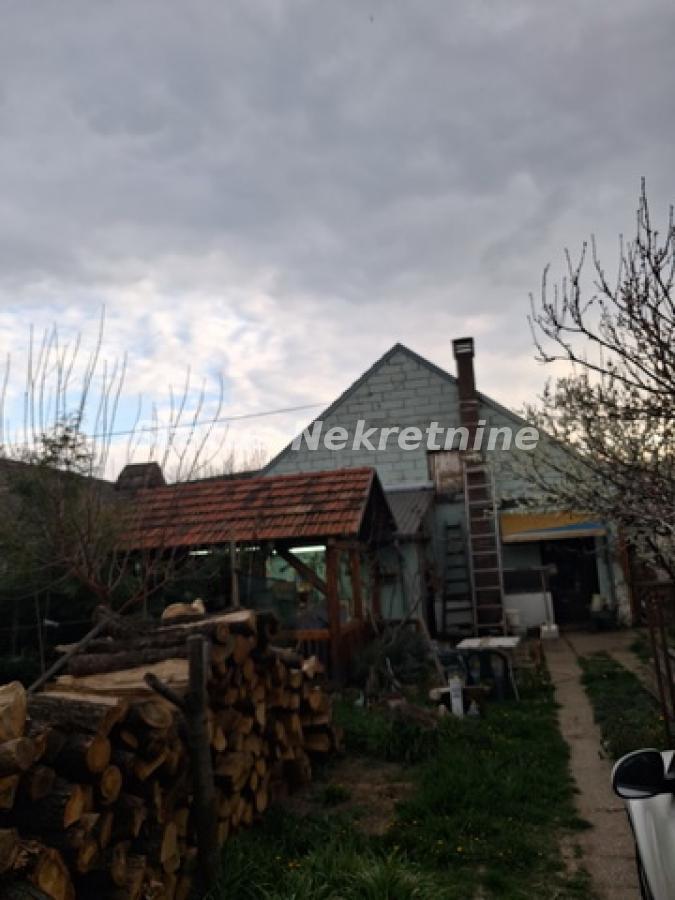Kuća Prodaja Novi Sad  156 m2