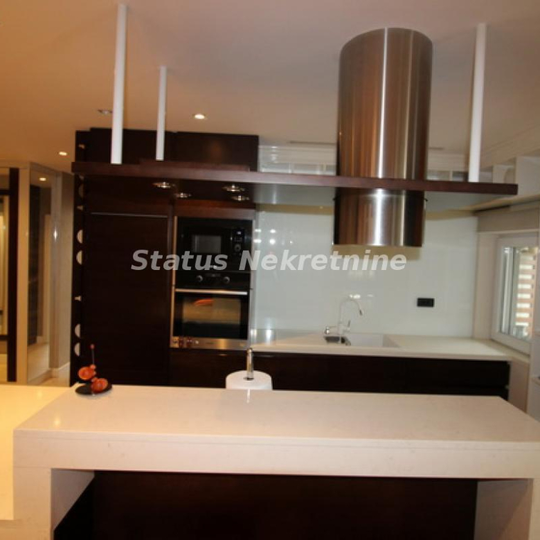 Stan Prodaja Novi Sad  113 m2