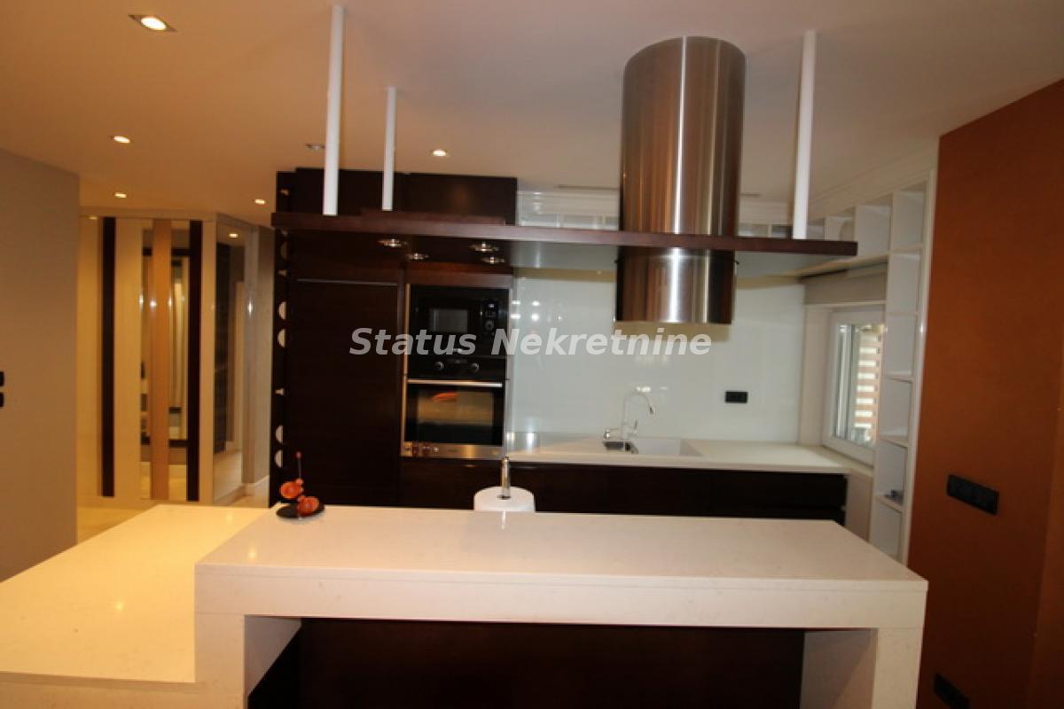 Stan Prodaja Novi Sad  113 m2