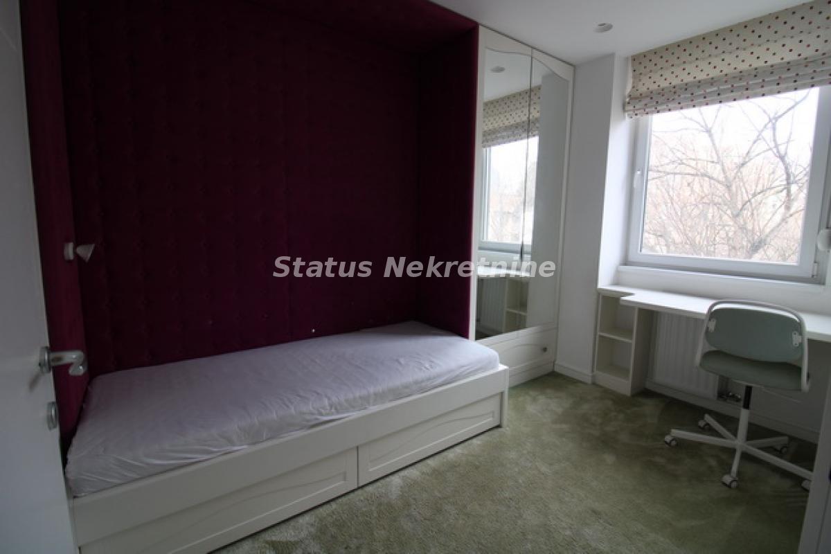 Stan Prodaja Novi Sad  113 m2