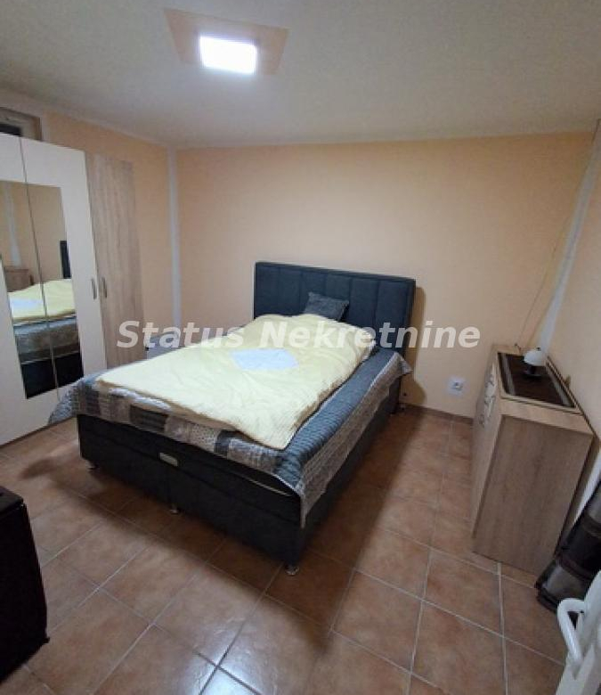 Kuća Prodaja Novi Sad  180 m2