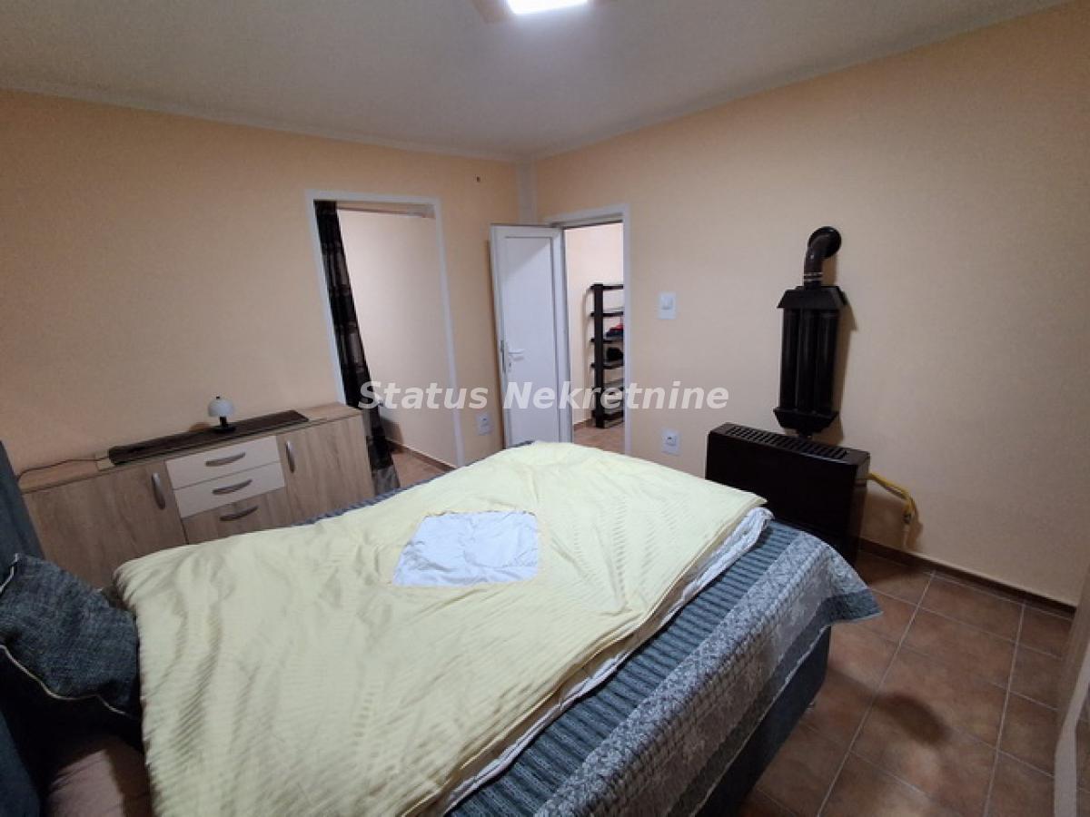 Kuća Prodaja Novi Sad  180 m2