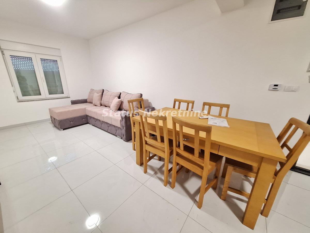 Stan Izdavanje Novi Sad  45 m2