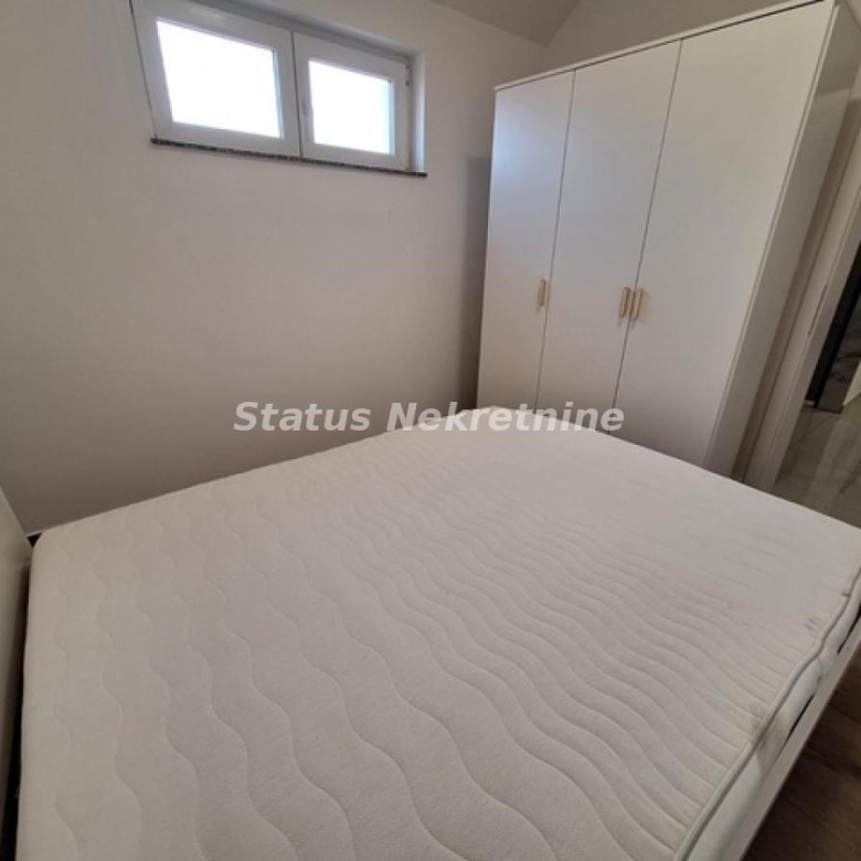 Stan Izdavanje Novi Sad  65 m2