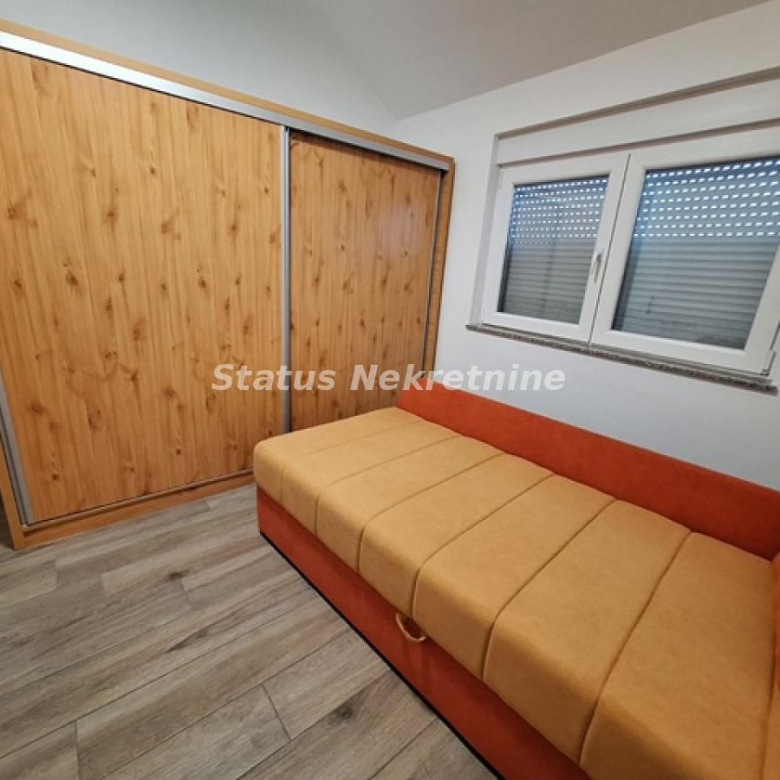 Stan Izdavanje Novi Sad  65 m2