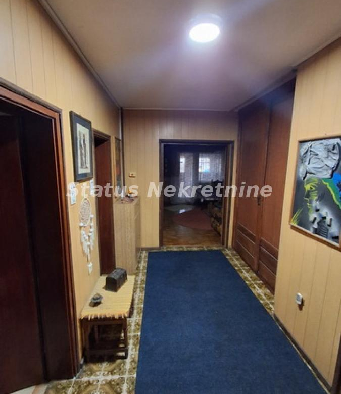 Kuća Prodaja Novi Sad  330 m2