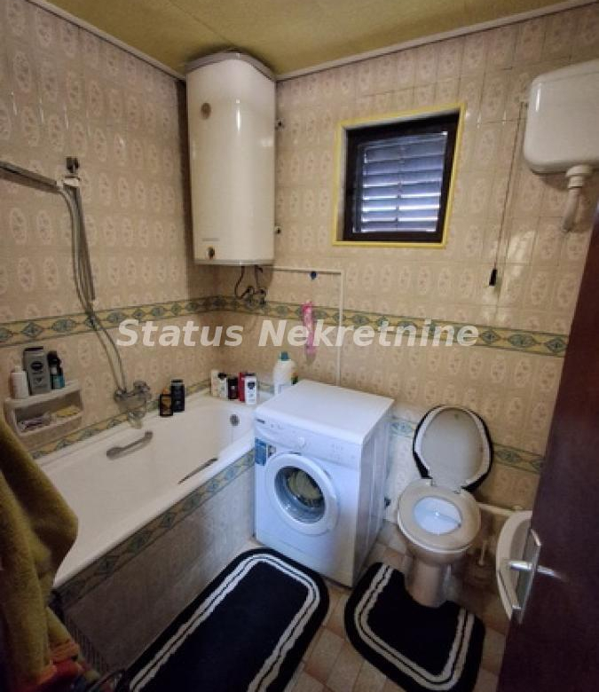 Kuća Prodaja Novi Sad  330 m2