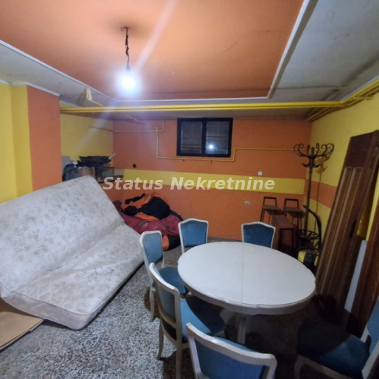 Kuća Prodaja Novi Sad  330 m2