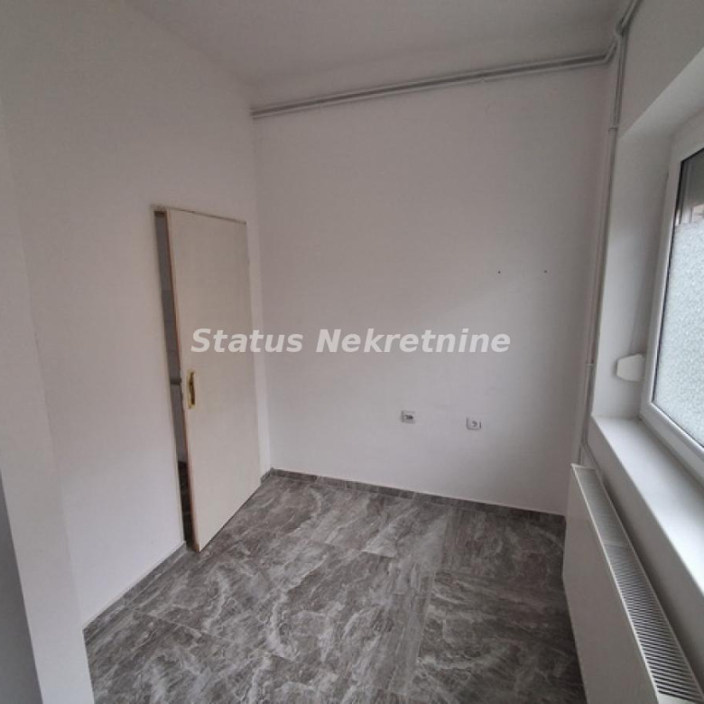 Lokal Izdavanje Novi Sad  100 m2