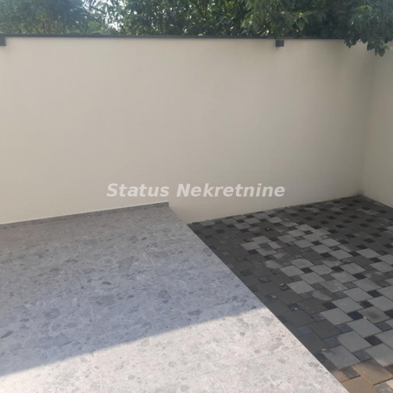 Stan Prodaja Novi Sad  30 m2