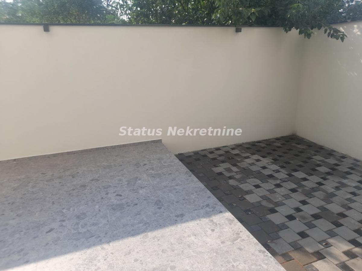Stan Prodaja Novi Sad  30 m2