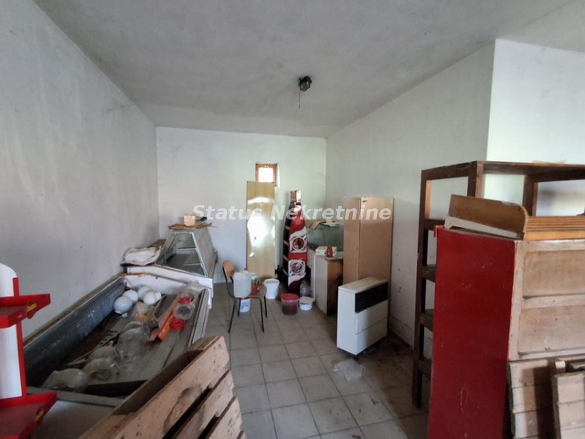 Lokal Prodaja Bečej  434 m2