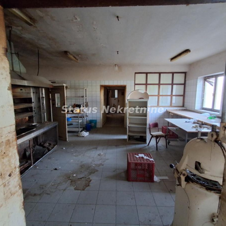 Lokal Prodaja Bečej  434 m2
