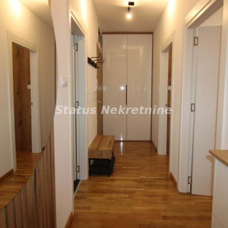 Stan Prodaja Novi Sad  62 m2