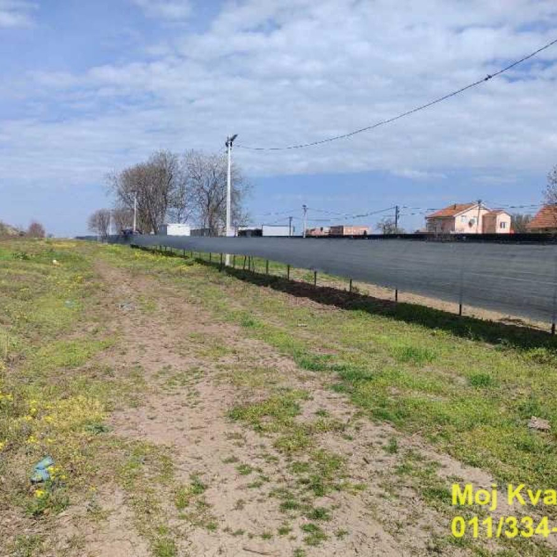 Plac – Beograd, Surčin – ID 23200.