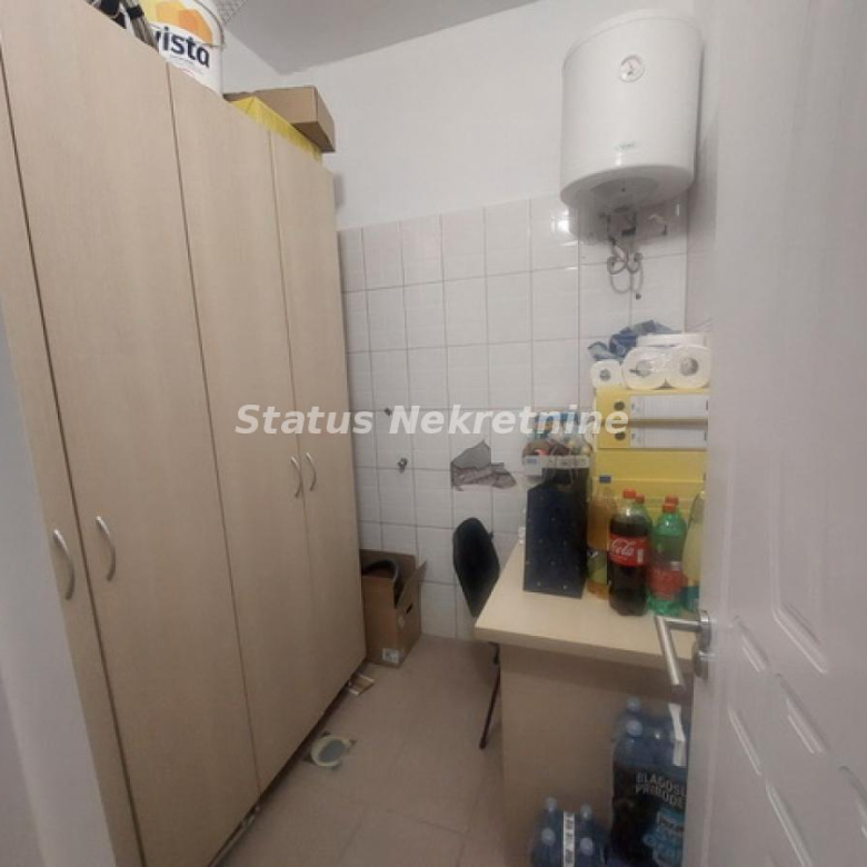 Lokal Izdavanje Novi Sad  120 m2