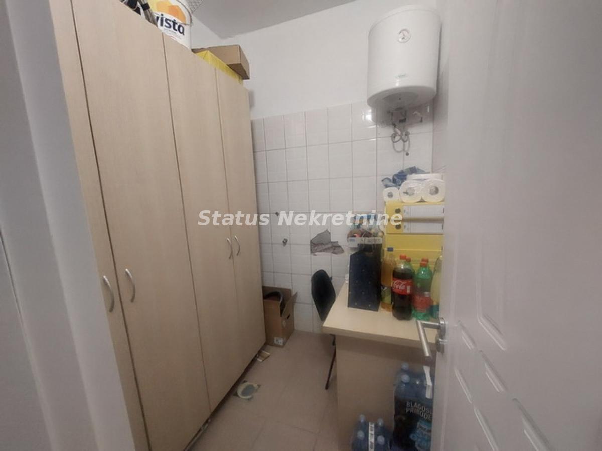 Lokal Izdavanje Novi Sad  120 m2