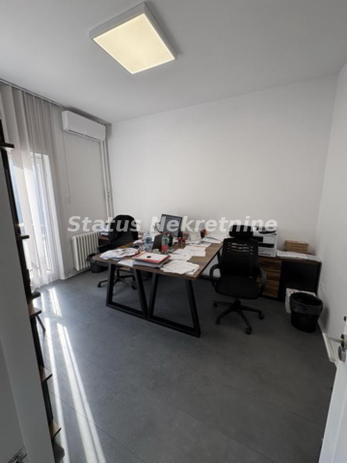 Lokal Izdavanje Novi Sad  120 m2