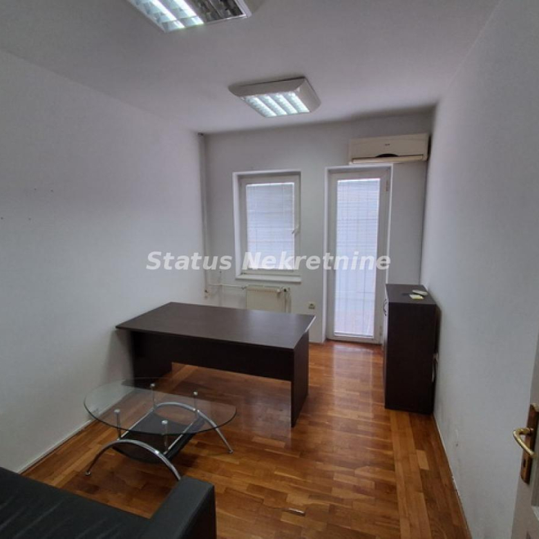 Stan Izdavanje Novi Sad  170 m2