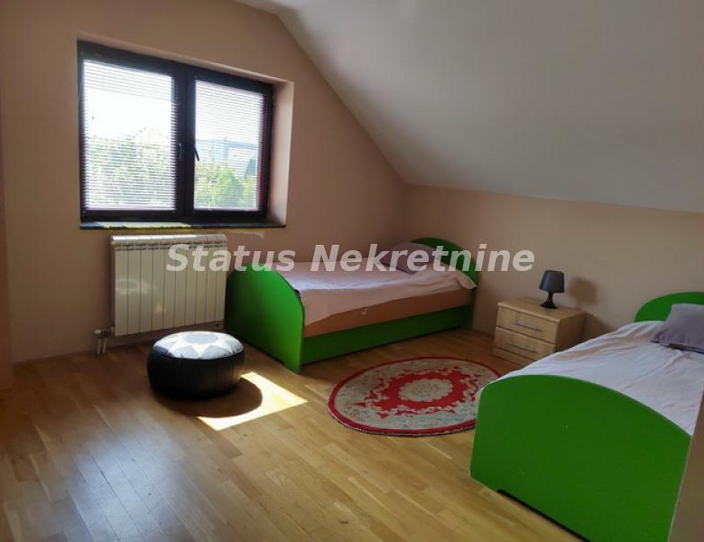 Kuća Izdavanje Novi Sad  200 m2