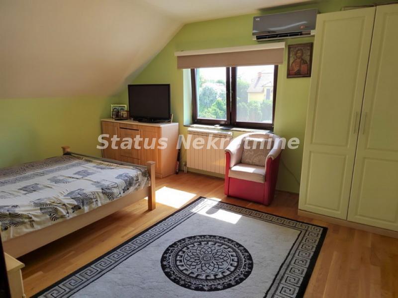 Kuća Izdavanje Novi Sad  200 m2