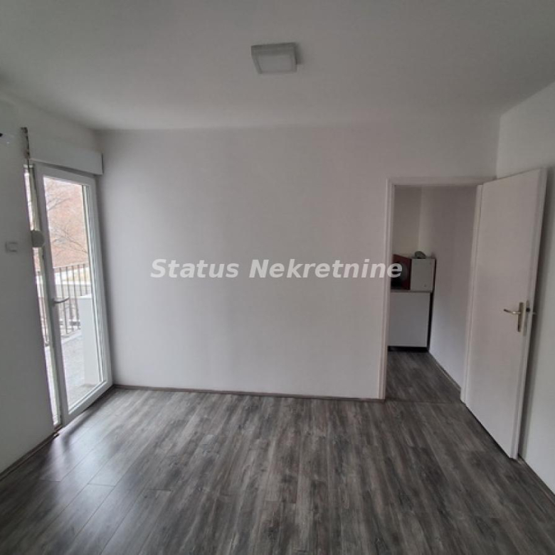 Stan Izdavanje Novi Sad  54 m2