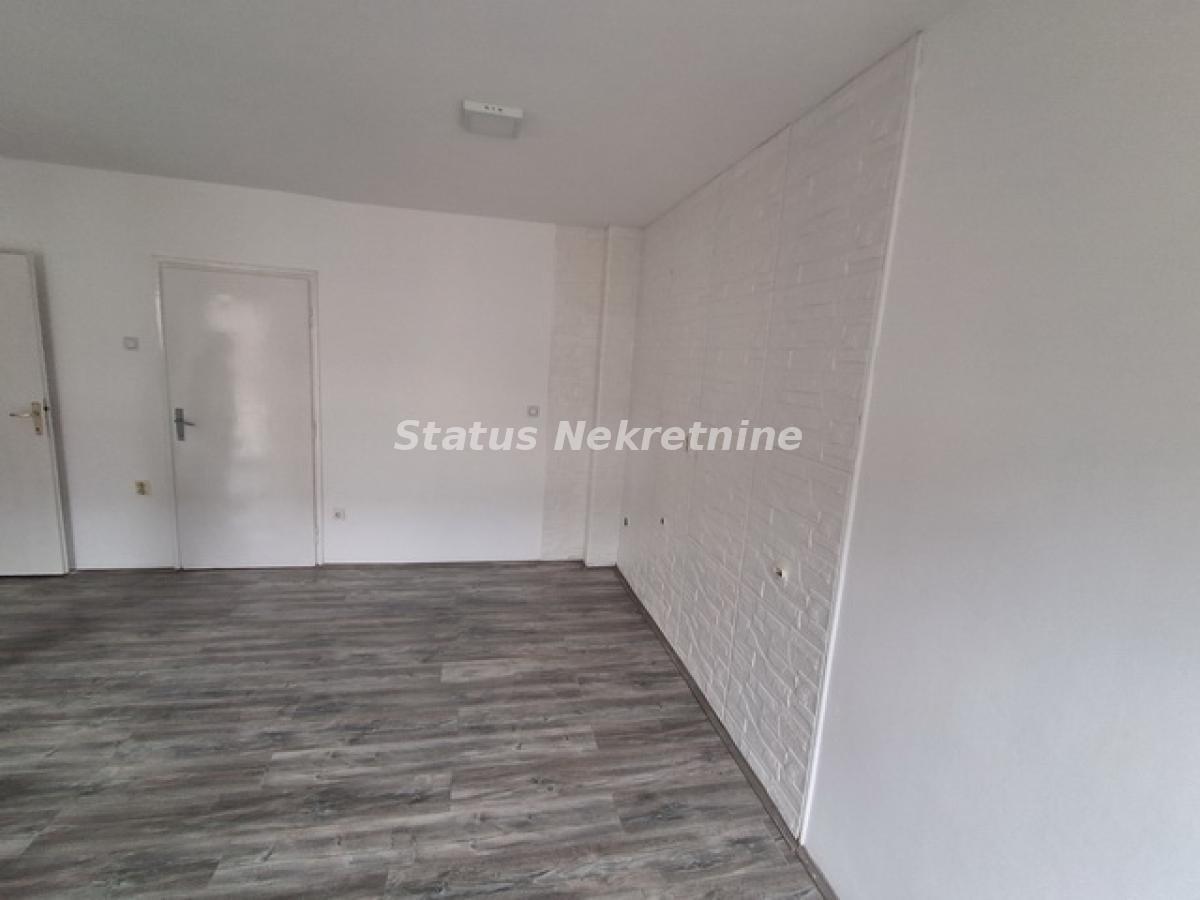 Stan Izdavanje Novi Sad  54 m2