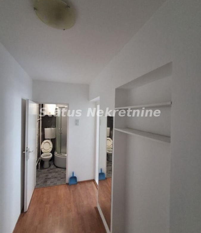 Stan Izdavanje Novi Sad  54 m2