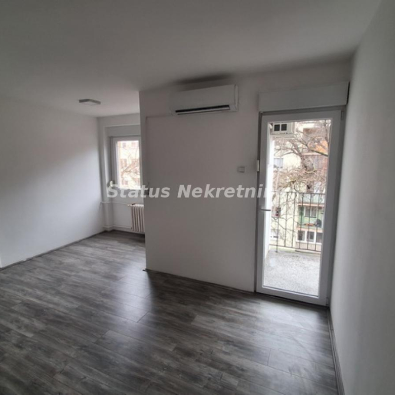 Stan Izdavanje Novi Sad  54 m2