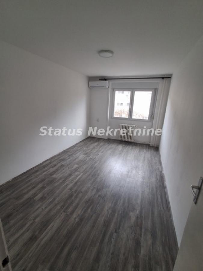 Stan Izdavanje Novi Sad  54 m2