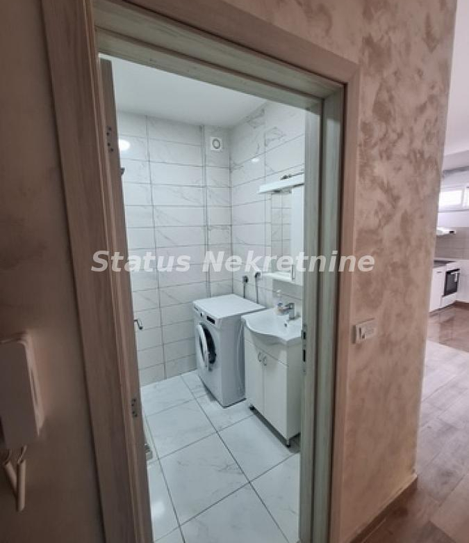 Stan Prodaja Inđija  45 m2