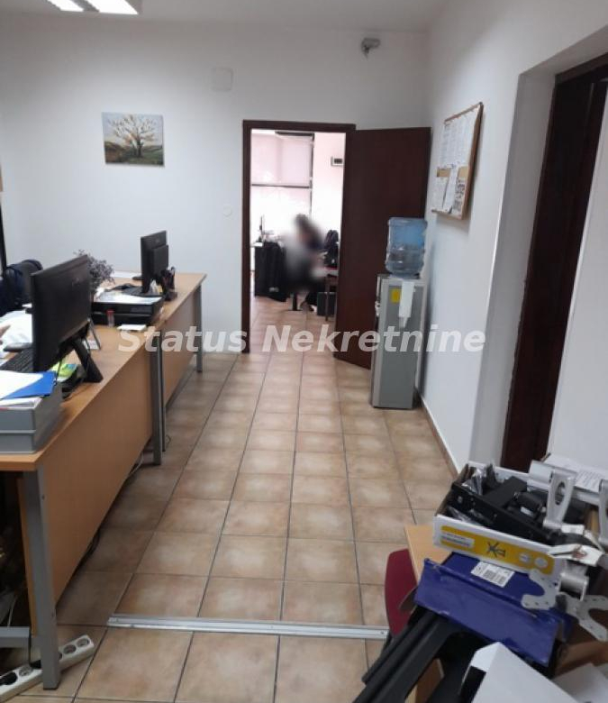 Lokal Izdavanje Novi Sad  133 m2