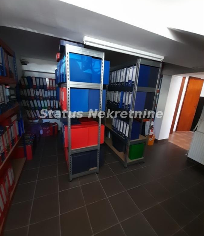 Lokal Izdavanje Novi Sad  133 m2