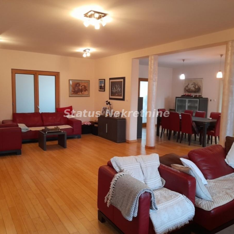 Kuća Prodaja Temerin  440 m2