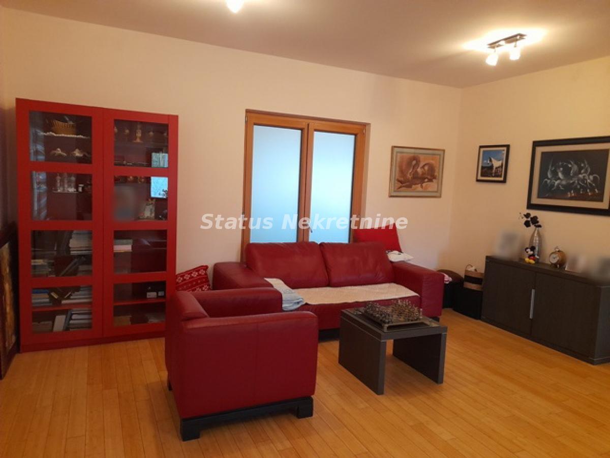 Kuća Prodaja Temerin  440 m2