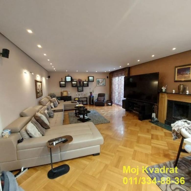 Kuća Prodaja Beograd Banovo Brdo 400 m2