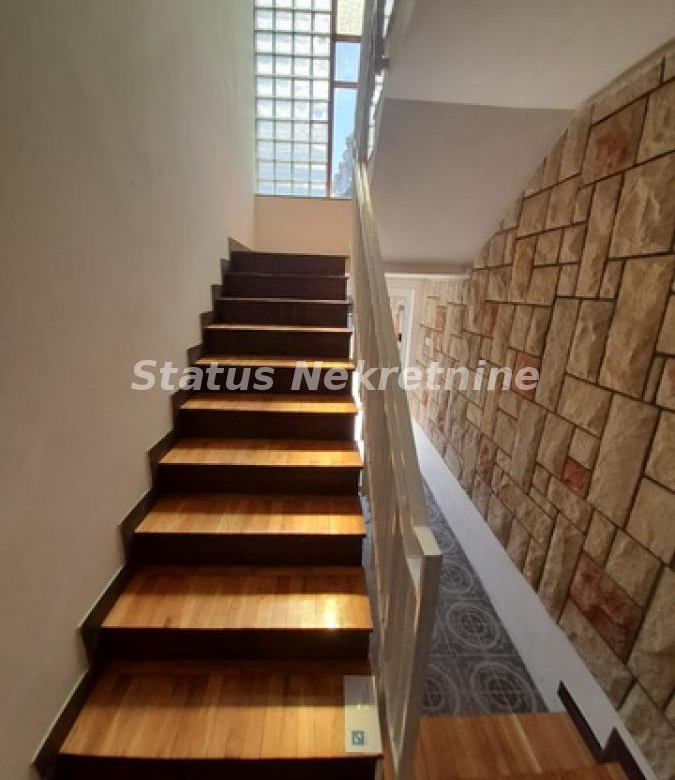 Kuća Prodaja Novi Sad  164 m2