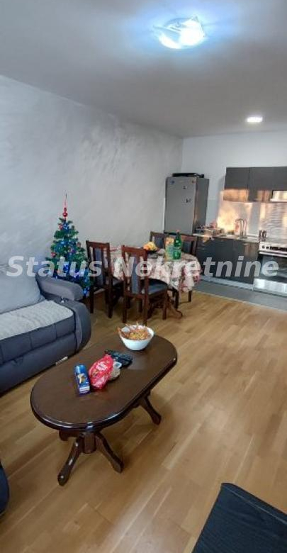 Stan Izdavanje Novi Sad  48 m2
