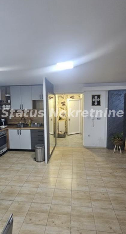 Stan Prodaja Novi Sad  74 m2