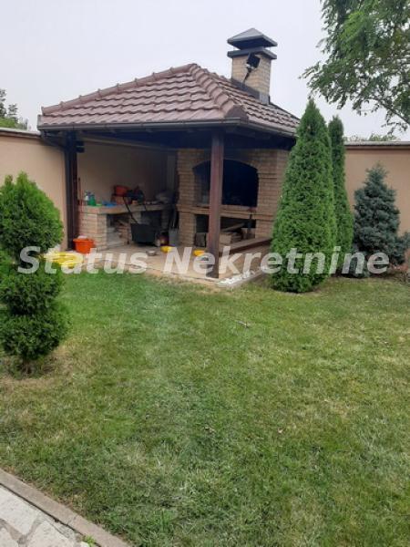 Kuća Prodaja Novi Sad  582 m2