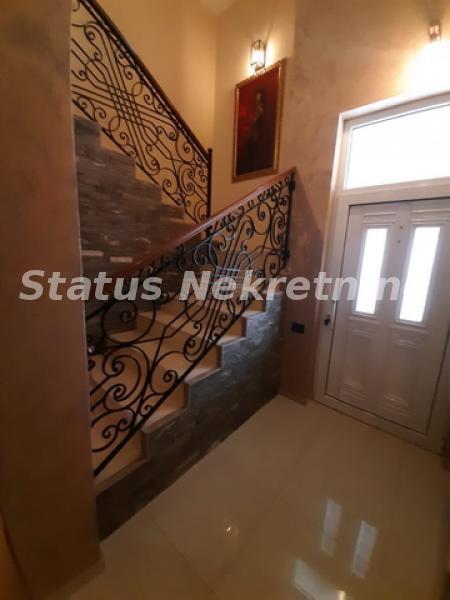 Kuća Prodaja Novi Sad  582 m2