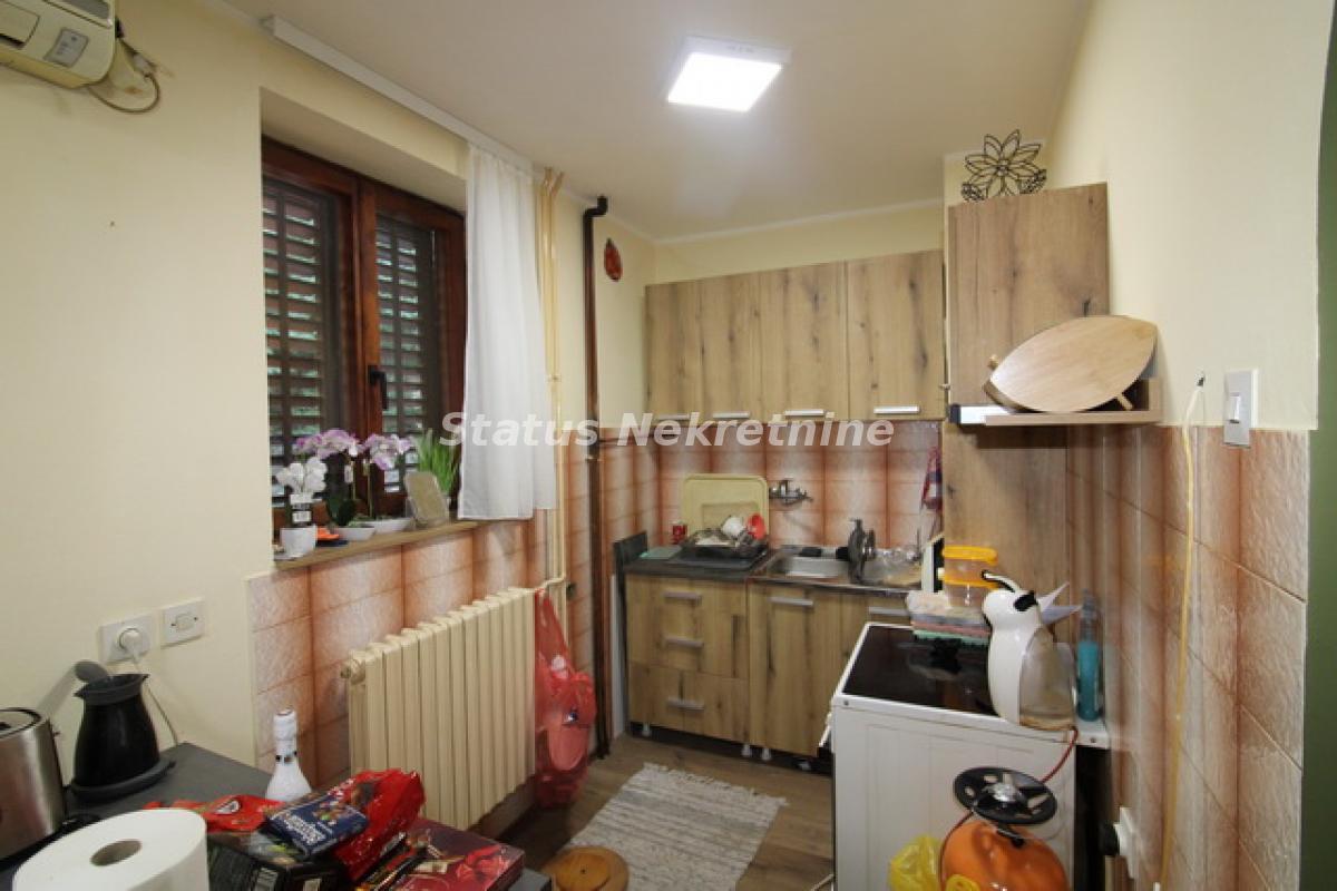 Kuća Prodaja Novi Sad  198 m2