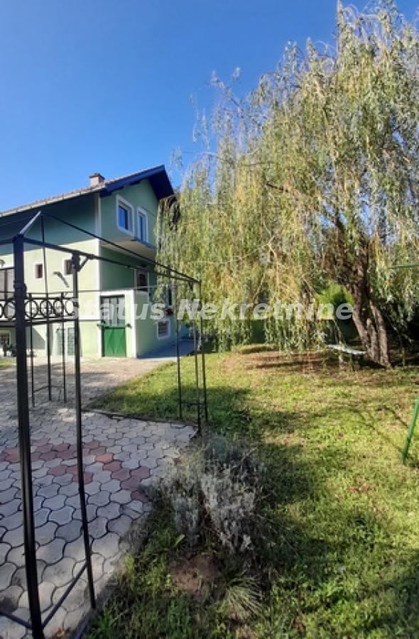 Kuća Prodaja Beočin  246 m2