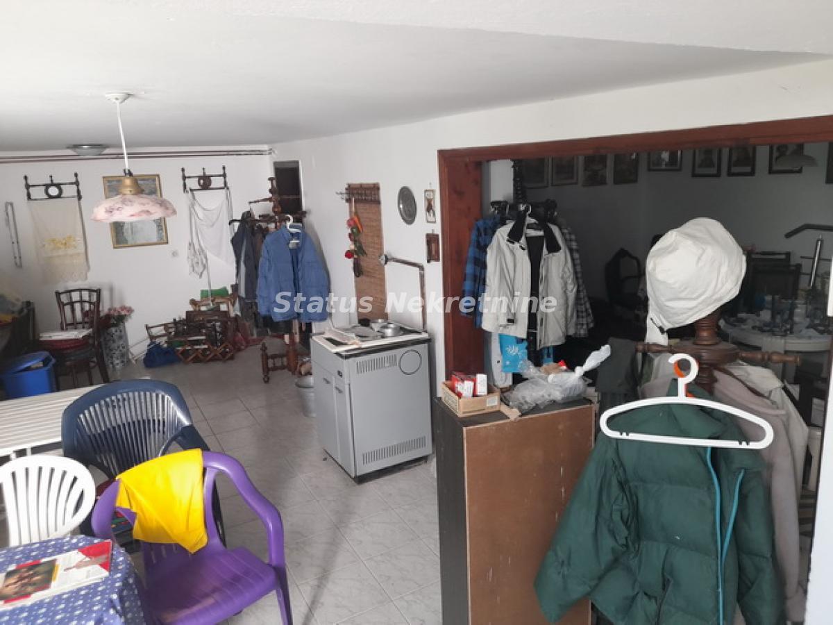Kuća Prodaja Beočin  246 m2