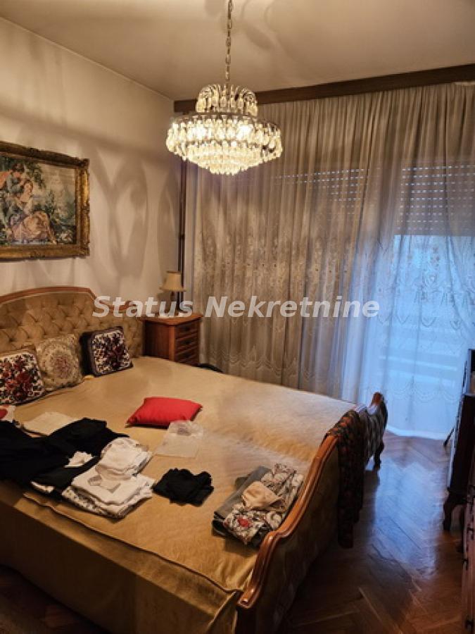 Kuća Prodaja Novi Sad  260 m2