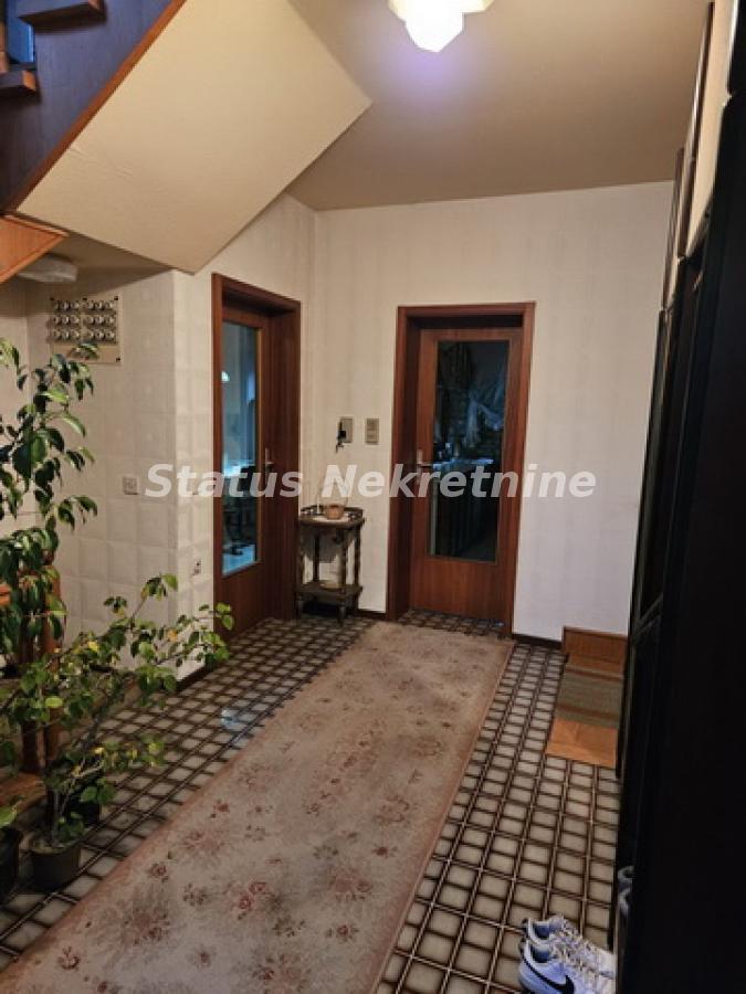 Kuća Prodaja Novi Sad  260 m2