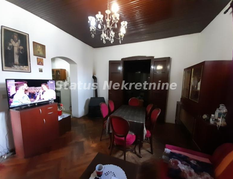 Kuća Prodaja Sremska Mitrovica  230 m2