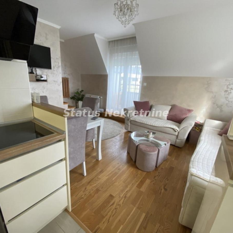 Stan Prodaja Novi Sad  87 m2