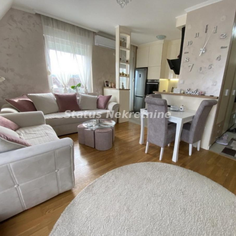 Stan Prodaja Novi Sad  87 m2