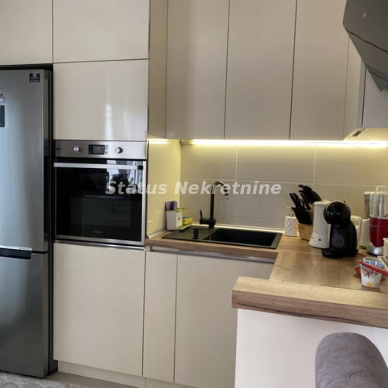 Stan Prodaja Novi Sad  87 m2